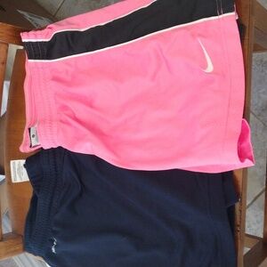 2 pair Women's Nike XL dri-fit shorts, used good condition